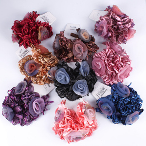 Резинка для волос декоративная объемная в ассортименте