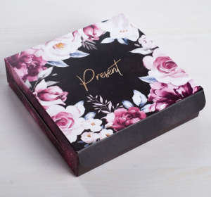 Коробка складная Present, 14 × 14 × 3,5 см 4746038